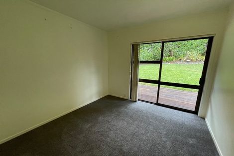 Photo of property in 27 Chatsworth Crescent, Pakuranga Heights, Auckland, 2010