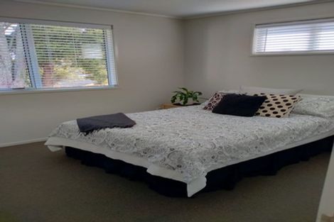 Photo of property in 10 Doone Place, Massey, Auckland, 0614