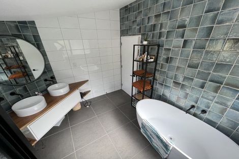 Photo of property in 20 Bay Lair Grove, Island Bay, Wellington, 6023