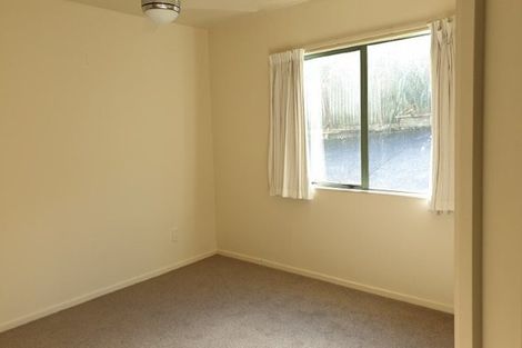 Photo of property in 6 Northcross Drive, Oteha, Auckland, 0632
