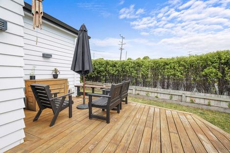 Photo of property in 5 Sauterne Road, Kumeu, 0810