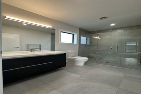 Photo of property in 5 Cassin Place, Taradale, Napier, 4112