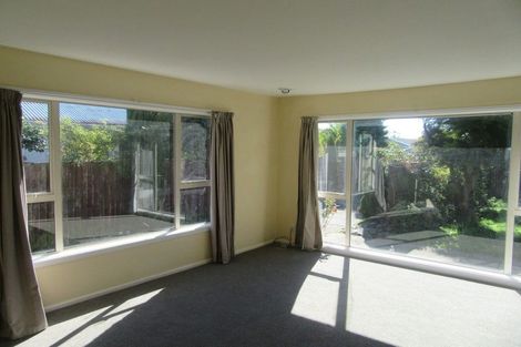 Photo of property in 53 Hounslow Street, Ilam, Christchurch, 8041
