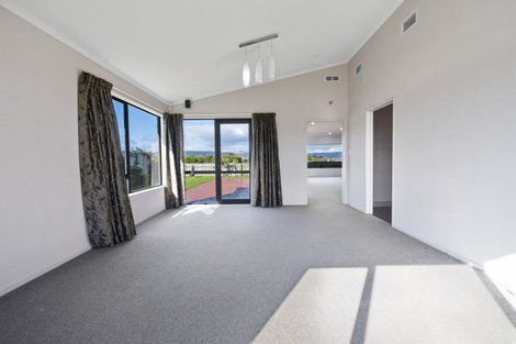 Photo of property in 47 Tennyson Avenue, Kelvin Grove, Palmerston North, 4414