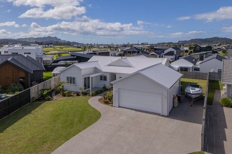 Photo of property in 11 Onerere Drive, Whitianga, 3510