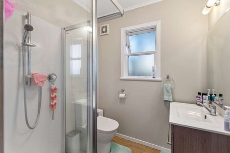 Photo of property in 16 Maunder Street, Marton, 4710