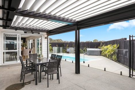 Photo of property in 7 Somerset Place, Stanmore Bay, Whangaparaoa, 0932