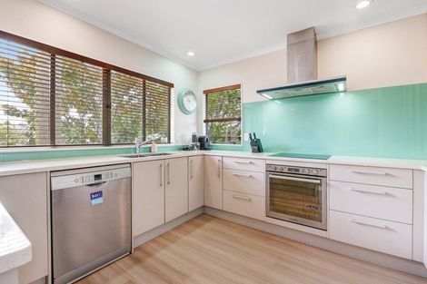 Photo of property in 4 Westminster Gardens, Unsworth Heights, Auckland, 0632