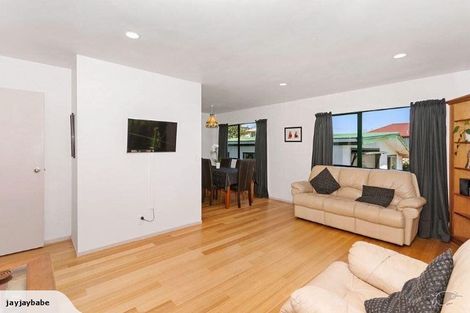 Photo of property in 5b Dundale Avenue, Blockhouse Bay, Auckland, 0600