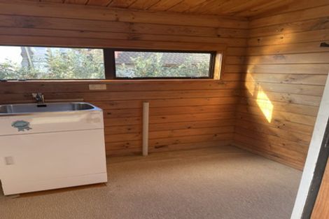 Photo of property in 2 Twin Wharf Road, Herald Island, Auckland, 0618