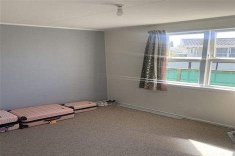 Photo of property in 12 Fisher Place, Carterton, 5713