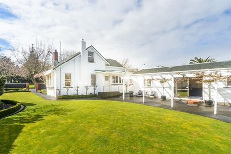 Photo of property in 23 Follett Street, Marton, 4710