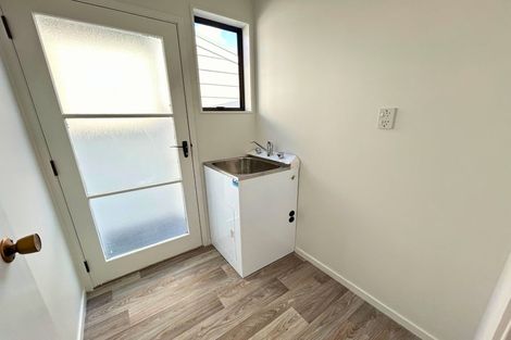 Photo of property in 2 Chablis Place, Henderson, Auckland, 0612