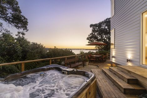 Photo of property in 83 Ngataringa Road, Devonport, Auckland, 0624