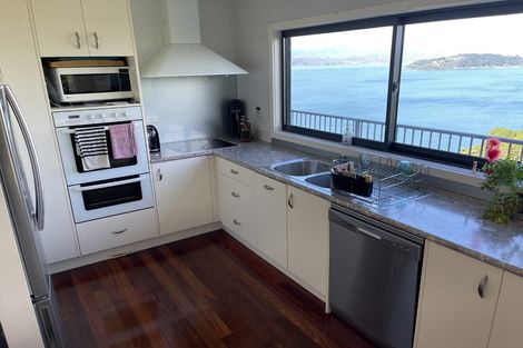 Photo of property in 129 Nicholson Road, Khandallah, Wellington, 6035