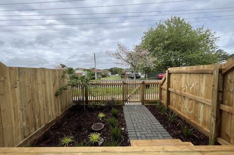 Photo of property in 2/35 Crawford Avenue, Mangere Bridge, Auckland, 2022