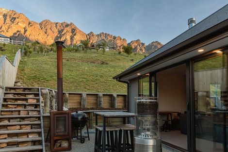 Photo of property in 35 Muster Road, Jacks Point, 9371