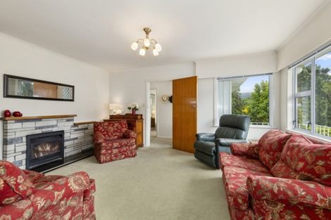 Photo of property in 64 Raroa Terrace, Tawa, Wellington, 5028