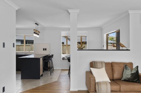 Photo of property in 17 Milbrook Place, Chartwell, Hamilton, 3210