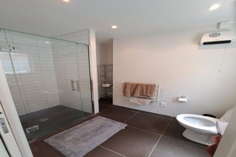 Photo of property in 5a Pendarves Street, New Plymouth, 4310