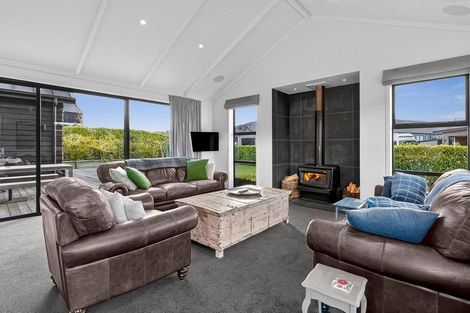 Photo of property in 72 Infinity Drive, Wanaka, 9305