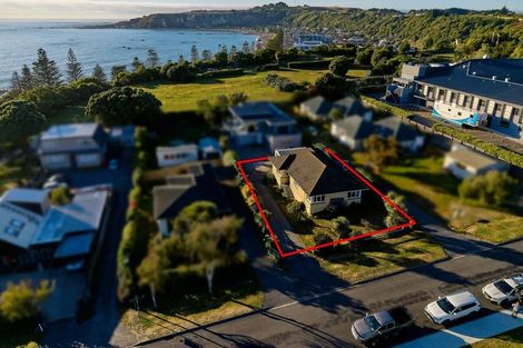 Photo of property in 19 Deal Street, Kaikoura, 7300