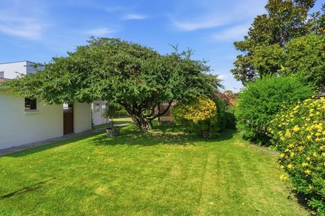 Photo of property in 302 Withells Road, Avonhead, Christchurch, 8042