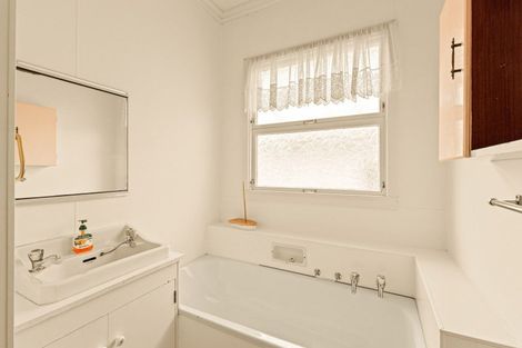 Photo of property in 8 Turi Street, Welbourn, New Plymouth, 4312