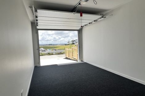 Photo of property in 28 Neretva Avenue, Massey, Auckland, 0614