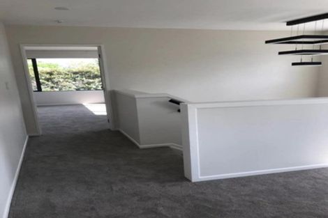 Photo of property in 3 Sunward Rise, Glenfield, Auckland, 0629