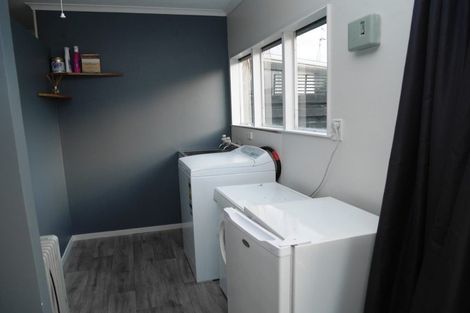 Photo of property in 21 Mazengarb Road, Paraparaumu Beach, Paraparaumu, 5032