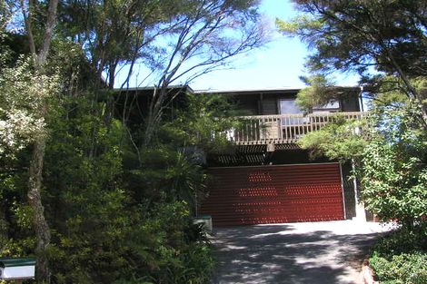 Photo of property in 22 Valley Road, Northcote, Auckland, 0626