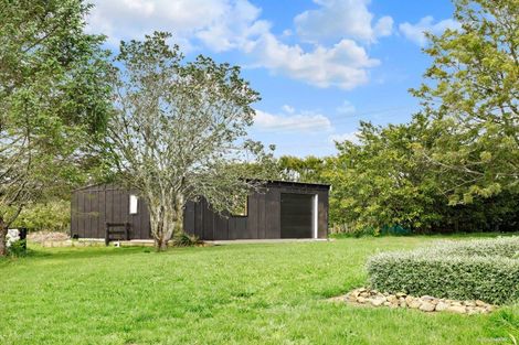 Photo of property in 160 Batty Road, Kingseat, Papakura, 2580