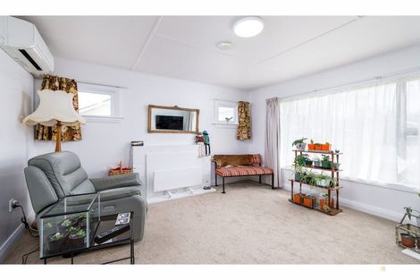 Photo of property in 15 Edward Street, Waimate, 7924