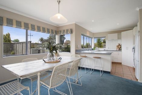 Photo of property in 2 Atlanta Court, Katikati, 3129