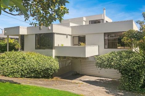 Photo of property in 4 Peter Terrace, Castor Bay, Auckland, 0620