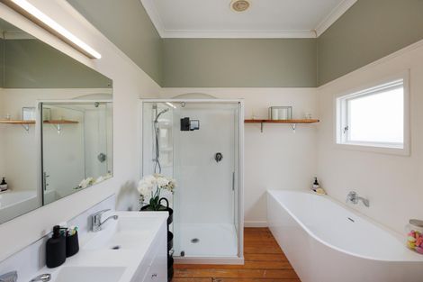 Photo of property in 24 Oxford Street, Hokowhitu, Palmerston North, 4410