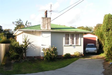 Photo of property in 8 Serjeant Street, Henderson, Auckland, 0612
