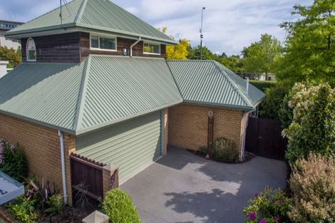 Photo of property in 6b Kelson Lane, Ilam, Christchurch, 8041
