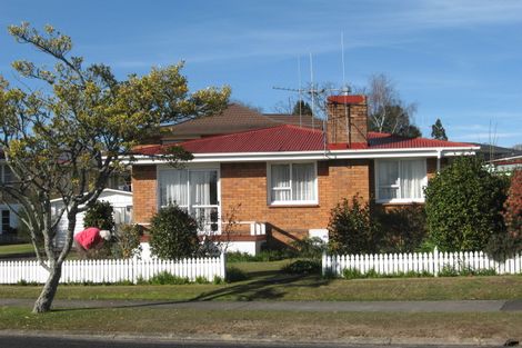 Photo of property in 2 Garthwood Road, Hillcrest, Hamilton, 3216