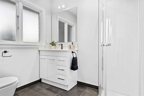 Photo of property in 39 Liverton Crescent, Bishopdale, Christchurch, 8053