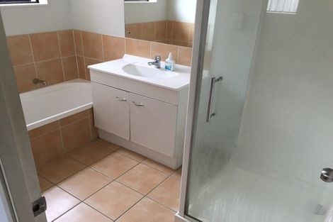 Photo of property in 178 Keri Vista Rise, Papakura, 2110