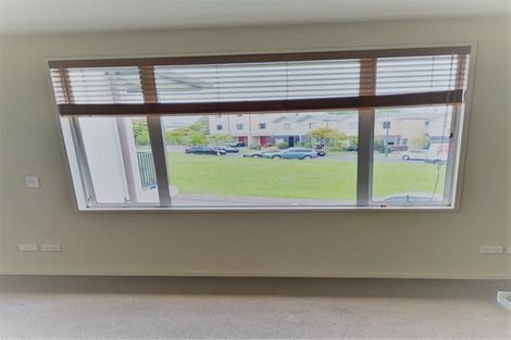 Photo of property in 15 Opito Way, East Tamaki, Auckland, 2013