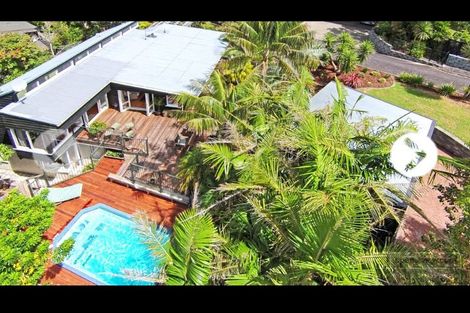 Photo of property in 14 Cloverly Crescent, Campbells Bay, Auckland, 0630