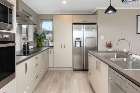 Photo of property in 14 Watene Way, Welcome Bay, Tauranga, 3112