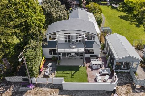 Photo of property in 85 Paremata Road, Paremata, Porirua, 5024