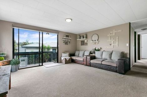 Photo of property in 1/26 Kamara Road, Glen Eden, Auckland, 0602