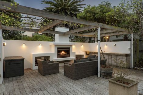 Photo of property in 2 Burgess Street, Sumner, Christchurch, 8081