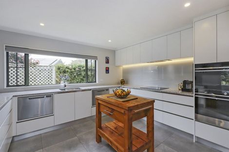 Photo of property in 15 Jacaranda Place, Greenmeadows, Napier, 4112