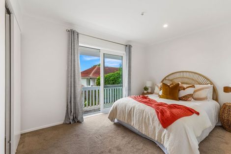 Photo of property in 1/32 Neil Avenue, Te Atatu Peninsula, Auckland, 0610